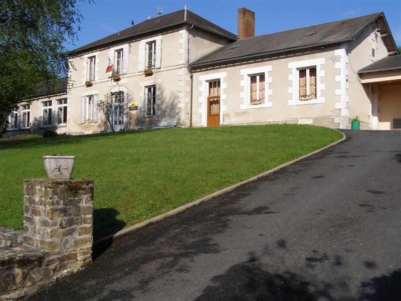 Benayes Mairie